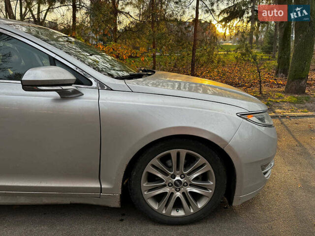 Серый Линкольн МКЗ, объемом двигателя 2 л и пробегом 114 тыс. км за 13890 $, фото 4 на Automoto.ua