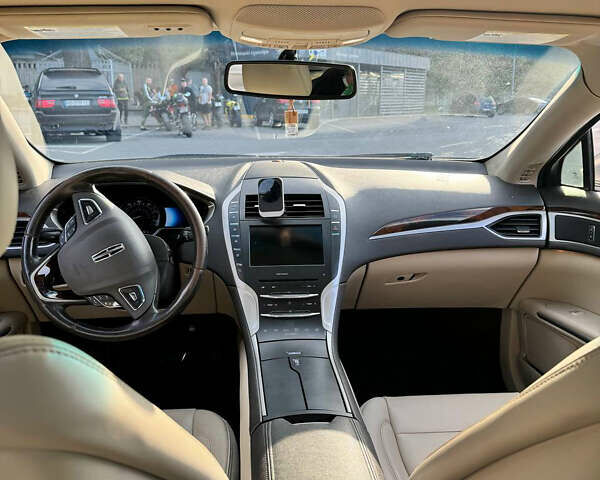 Серый Линкольн МКЗ, объемом двигателя 2 л и пробегом 180 тыс. км за 12000 $, фото 10 на Automoto.ua