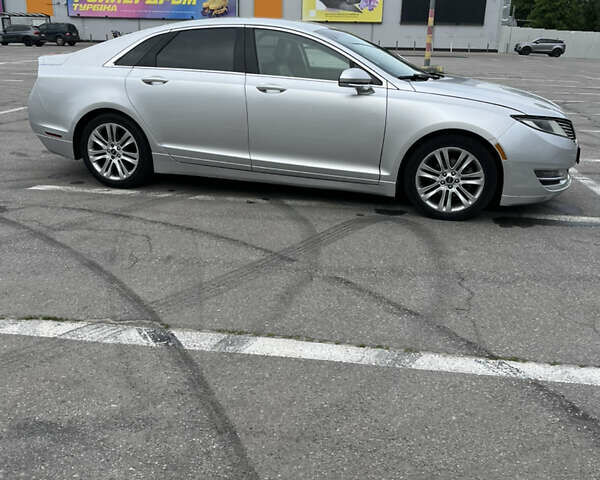 Серый Линкольн МКЗ, объемом двигателя 2 л и пробегом 156 тыс. км за 14500 $, фото 1 на Automoto.ua