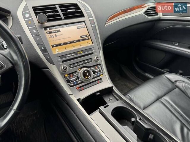 Серый Линкольн МКЗ, объемом двигателя 2 л и пробегом 179 тыс. км за 12990 $, фото 25 на Automoto.ua