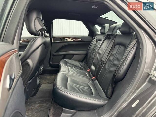 Серый Линкольн МКЗ, объемом двигателя 2 л и пробегом 179 тыс. км за 12990 $, фото 12 на Automoto.ua