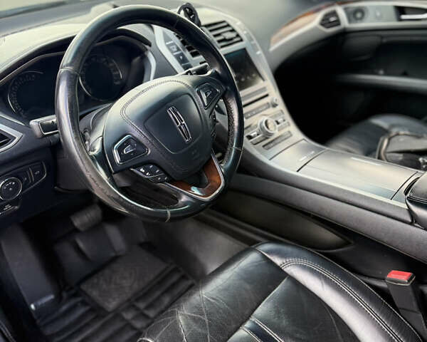 Серый Линкольн МКЗ, объемом двигателя 2 л и пробегом 180 тыс. км за 14000 $, фото 9 на Automoto.ua