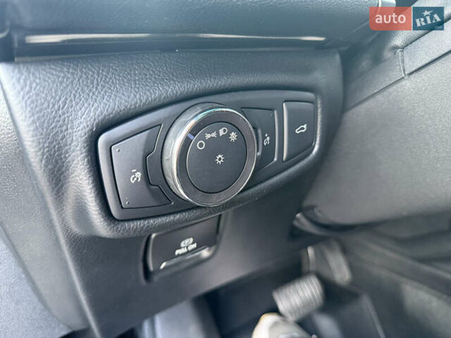 Серый Линкольн МКЗ, объемом двигателя 2 л и пробегом 180 тыс. км за 14000 $, фото 12 на Automoto.ua