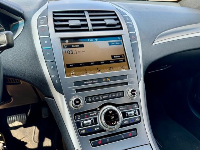 Сірий Лінкольн MKZ, об'ємом двигуна 2 л та пробігом 123 тис. км за 15300 $, фото 10 на Automoto.ua