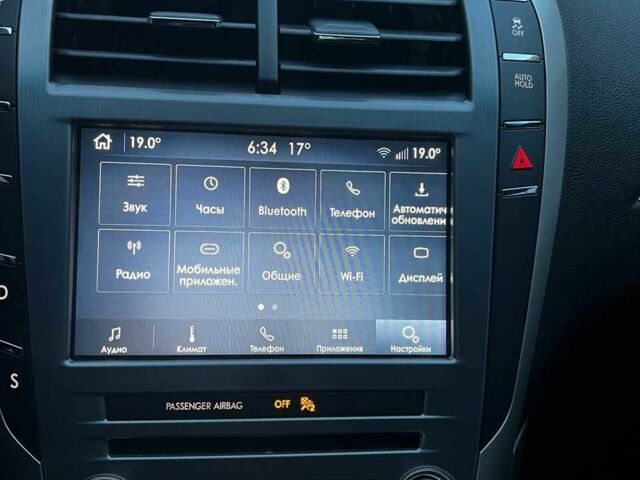 Сірий Лінкольн MKZ, об'ємом двигуна 2 л та пробігом 38 тис. км за 18000 $, фото 8 на Automoto.ua