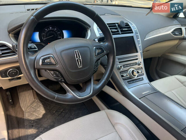 Сірий Лінкольн MKZ, об'ємом двигуна 2 л та пробігом 54 тис. км за 22500 $, фото 9 на Automoto.ua