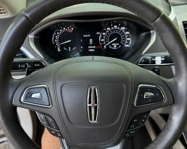 Серый Линкольн МКЗ, объемом двигателя 2 л и пробегом 51 тыс. км за 18500 $, фото 22 на Automoto.ua