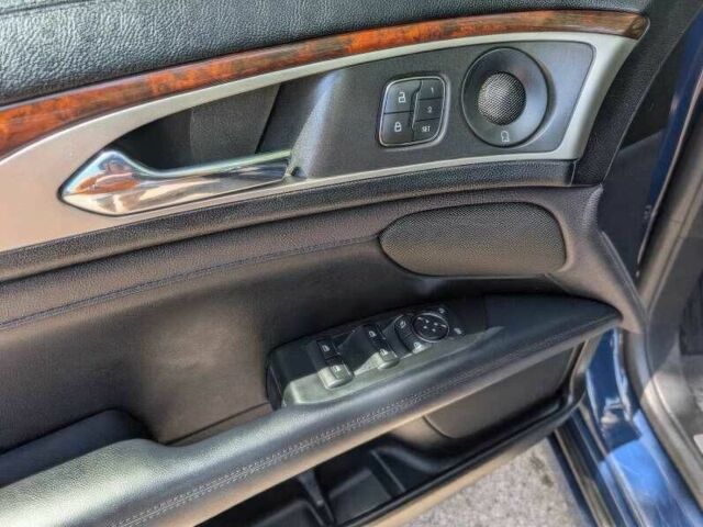 Синій Лінкольн MKZ, об'ємом двигуна 2 л та пробігом 66 тис. км за 4300 $, фото 8 на Automoto.ua