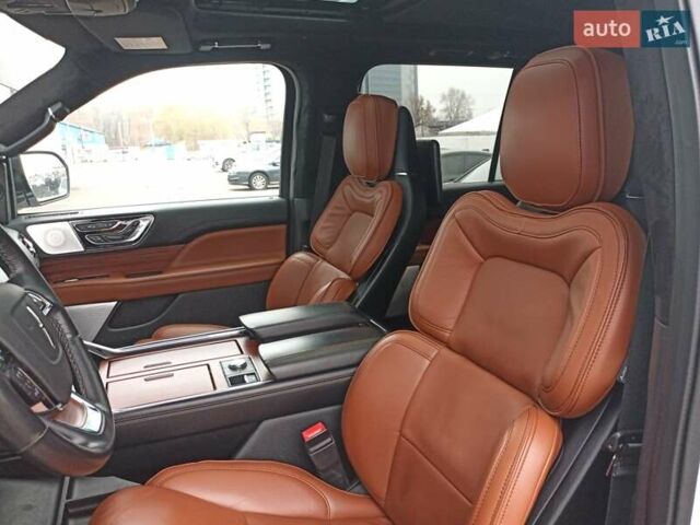 Белый Линкольн Навигатор, объемом двигателя 3.5 л и пробегом 43 тыс. км за 57000 $, фото 18 на Automoto.ua