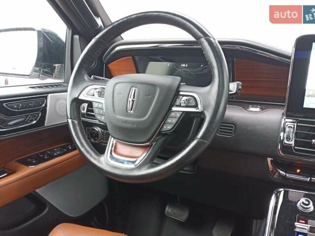 Белый Линкольн Навигатор, объемом двигателя 3.5 л и пробегом 43 тыс. км за 57000 $, фото 11 на Automoto.ua