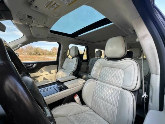 Белый Линкольн Навигатор, объемом двигателя 3.5 л и пробегом 30 тыс. км за 10300 $, фото 8 на Automoto.ua