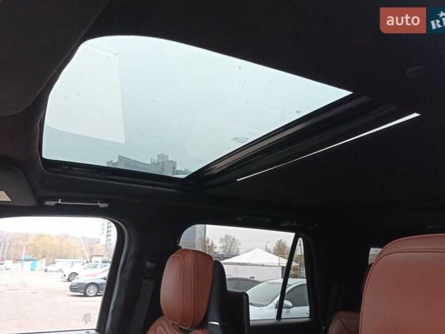 Белый Линкольн Навигатор, объемом двигателя 3.5 л и пробегом 43 тыс. км за 57000 $, фото 21 на Automoto.ua