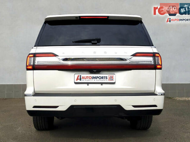 Белый Линкольн Навигатор, объемом двигателя 3.5 л и пробегом 43 тыс. км за 57000 $, фото 7 на Automoto.ua