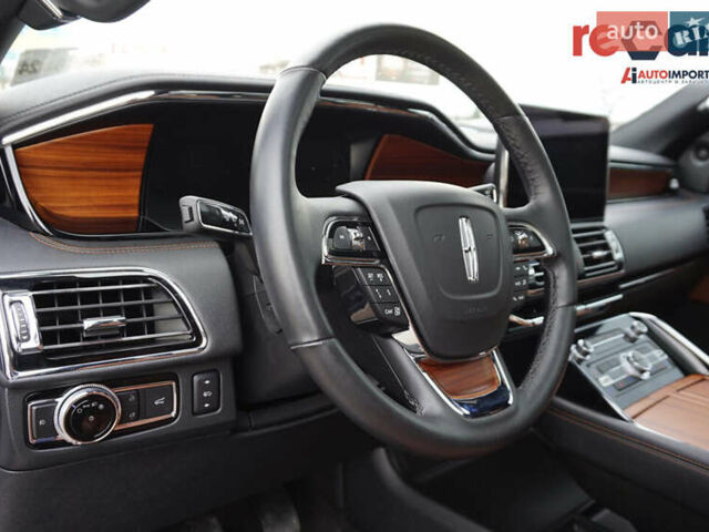 Белый Линкольн Навигатор, объемом двигателя 3.5 л и пробегом 43 тыс. км за 57000 $, фото 14 на Automoto.ua