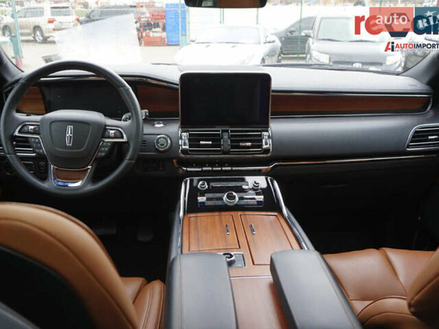 Белый Линкольн Навигатор, объемом двигателя 3.5 л и пробегом 43 тыс. км за 57000 $, фото 10 на Automoto.ua