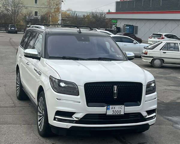 Белый Линкольн Навигатор, объемом двигателя 3.5 л и пробегом 81 тыс. км за 65000 $, фото 5 на Automoto.ua