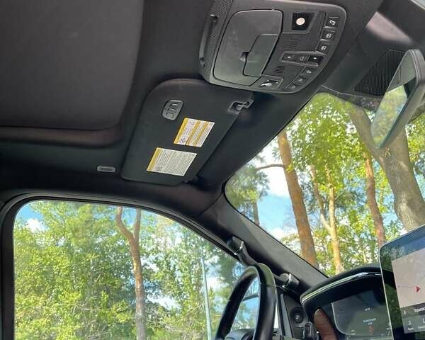 Белый Линкольн Навигатор, объемом двигателя 3.5 л и пробегом 85 тыс. км за 49900 $, фото 21 на Automoto.ua