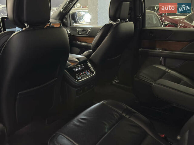 Белый Линкольн Навигатор, объемом двигателя 3.5 л и пробегом 193 тыс. км за 56499 $, фото 17 на Automoto.ua