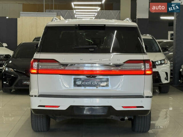 Белый Линкольн Навигатор, объемом двигателя 3.5 л и пробегом 193 тыс. км за 56499 $, фото 9 на Automoto.ua