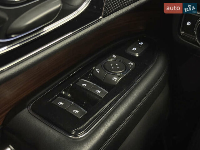 Белый Линкольн Навигатор, объемом двигателя 3.5 л и пробегом 193 тыс. км за 56499 $, фото 24 на Automoto.ua