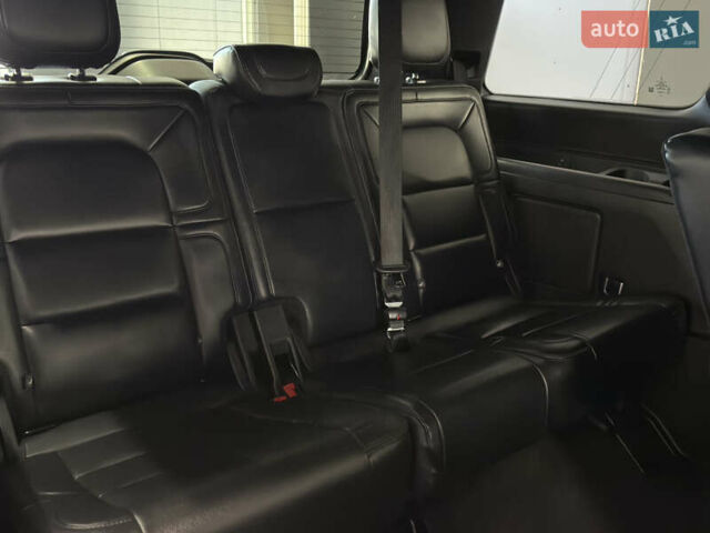 Белый Линкольн Навигатор, объемом двигателя 3.5 л и пробегом 193 тыс. км за 56499 $, фото 20 на Automoto.ua