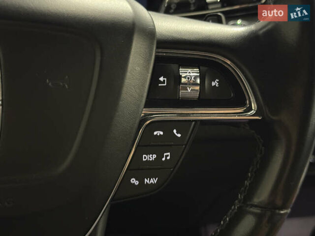 Белый Линкольн Навигатор, объемом двигателя 3.5 л и пробегом 193 тыс. км за 56499 $, фото 30 на Automoto.ua