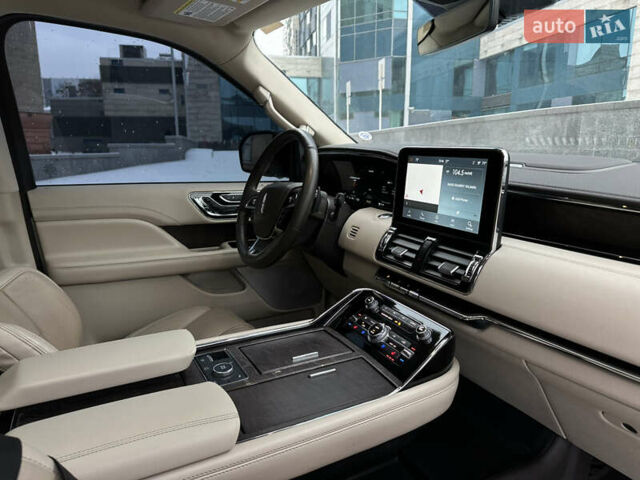 Білий Лінкольн Navigator, об'ємом двигуна 3.5 л та пробігом 78 тис. км за 55000 $, фото 36 на Automoto.ua