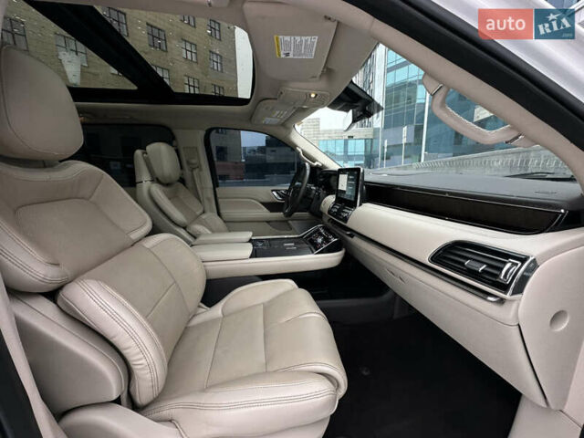Білий Лінкольн Navigator, об'ємом двигуна 3.5 л та пробігом 78 тис. км за 55000 $, фото 38 на Automoto.ua