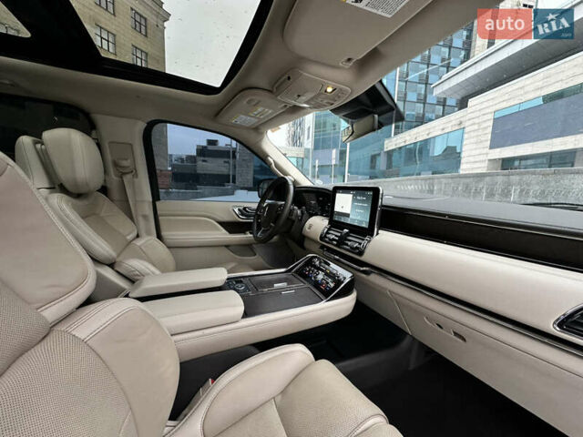 Білий Лінкольн Navigator, об'ємом двигуна 3.5 л та пробігом 78 тис. км за 55000 $, фото 32 на Automoto.ua