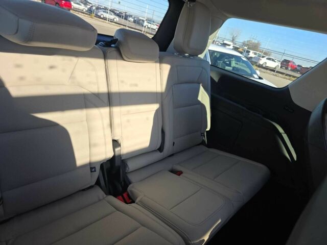 Белый Линкольн Навигатор, объемом двигателя 0 л и пробегом 11 тыс. км за 15000 $, фото 10 на Automoto.ua