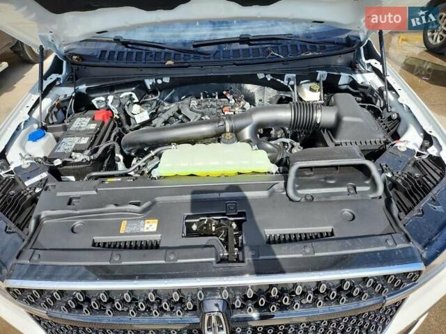 Белый Линкольн Навигатор, объемом двигателя 3.5 л и пробегом 1 тыс. км за 53700 $, фото 12 на Automoto.ua