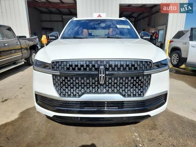 Белый Линкольн Навигатор, объемом двигателя 3.5 л и пробегом 1 тыс. км за 53700 $, фото 9 на Automoto.ua