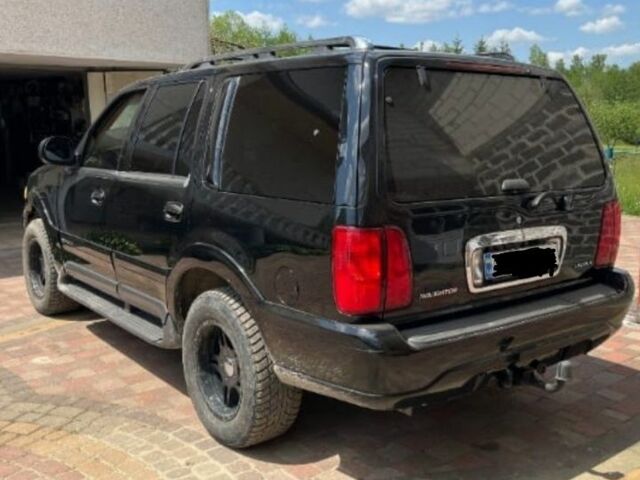 Чорний Лінкольн Navigator, об'ємом двигуна 0 л та пробігом 184 тис. км за 11800 $, фото 2 на Automoto.ua