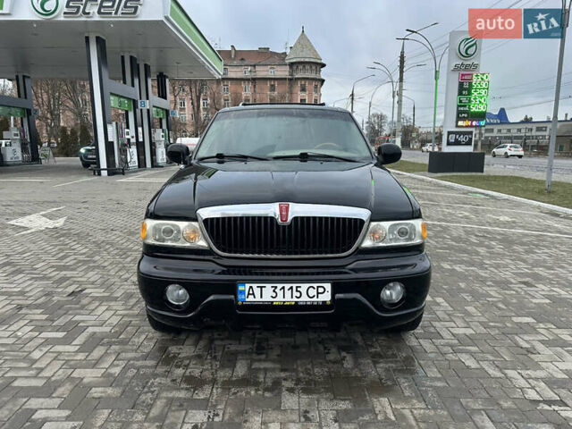 Черный Линкольн Навигатор, объемом двигателя 5.4 л и пробегом 180 тыс. км за 10500 $, фото 12 на Automoto.ua