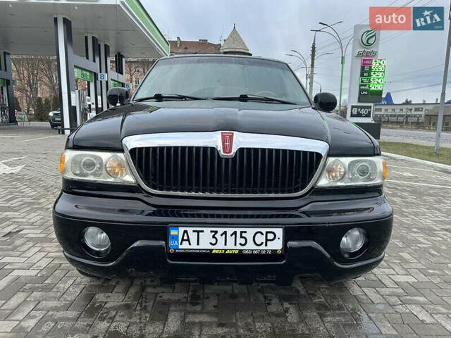 Черный Линкольн Навигатор, объемом двигателя 5.4 л и пробегом 180 тыс. км за 10500 $, фото 11 на Automoto.ua