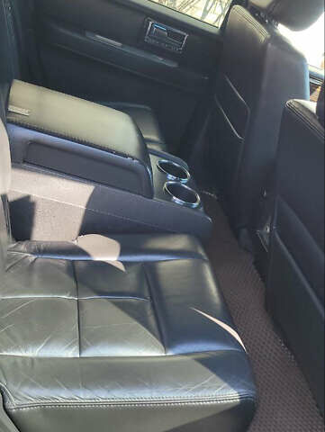 Чорний Лінкольн Navigator, об'ємом двигуна 5.4 л та пробігом 130 тис. км за 17000 $, фото 10 на Automoto.ua