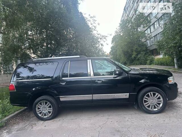 Черный Линкольн Навигатор, объемом двигателя 5.41 л и пробегом 160 тыс. км за 13500 $, фото 51 на Automoto.ua