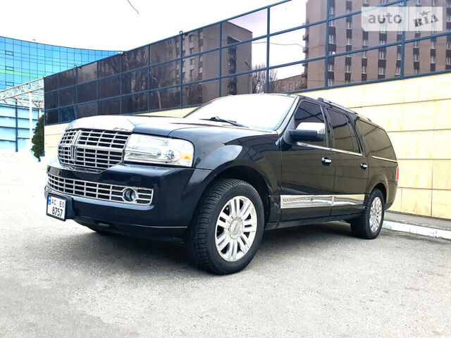 Чорний Лінкольн Navigator, об'ємом двигуна 5.4 л та пробігом 200 тис. км за 26500 $, фото 7 на Automoto.ua