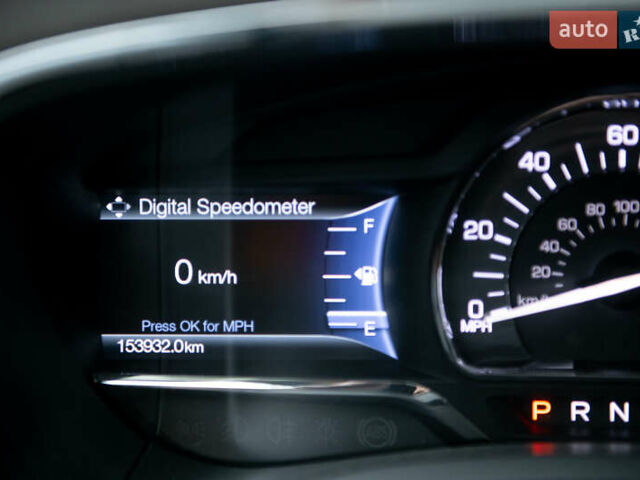 Черный Линкольн Навигатор, объемом двигателя 3.5 л и пробегом 153 тыс. км за 25600 $, фото 49 на Automoto.ua