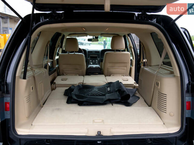 Черный Линкольн Навигатор, объемом двигателя 3.5 л и пробегом 153 тыс. км за 25600 $, фото 31 на Automoto.ua