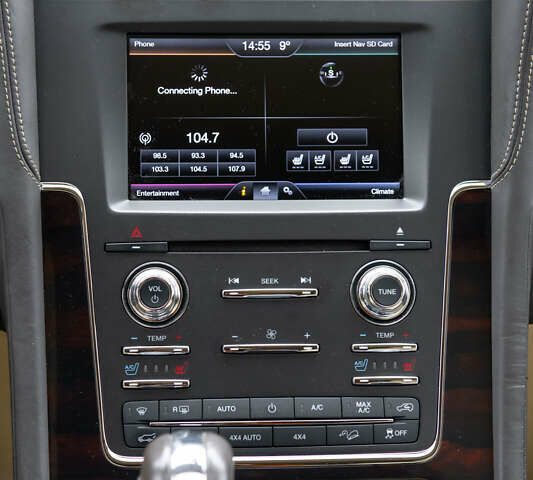 Черный Линкольн Навигатор, объемом двигателя 3.5 л и пробегом 153 тыс. км за 25600 $, фото 39 на Automoto.ua