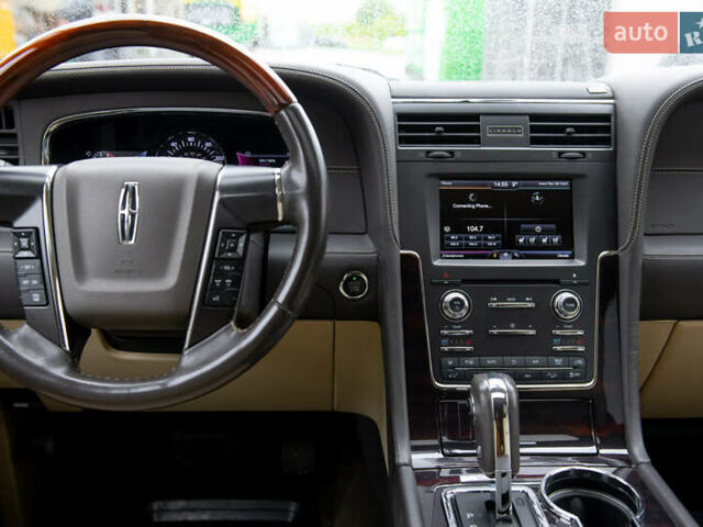 Черный Линкольн Навигатор, объемом двигателя 3.5 л и пробегом 153 тыс. км за 25600 $, фото 38 на Automoto.ua