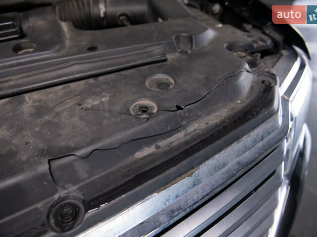 Черный Линкольн Навигатор, объемом двигателя 3.5 л и пробегом 153 тыс. км за 25600 $, фото 24 на Automoto.ua