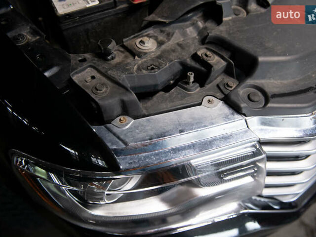 Черный Линкольн Навигатор, объемом двигателя 3.5 л и пробегом 153 тыс. км за 25600 $, фото 25 на Automoto.ua