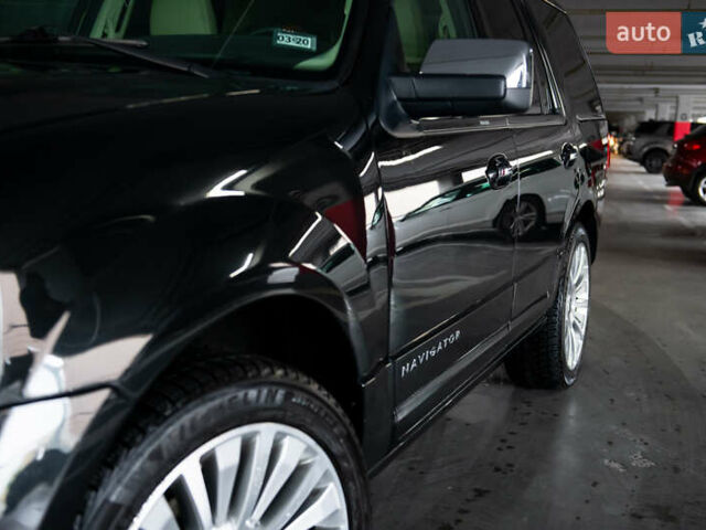 Черный Линкольн Навигатор, объемом двигателя 3.5 л и пробегом 153 тыс. км за 25600 $, фото 65 на Automoto.ua