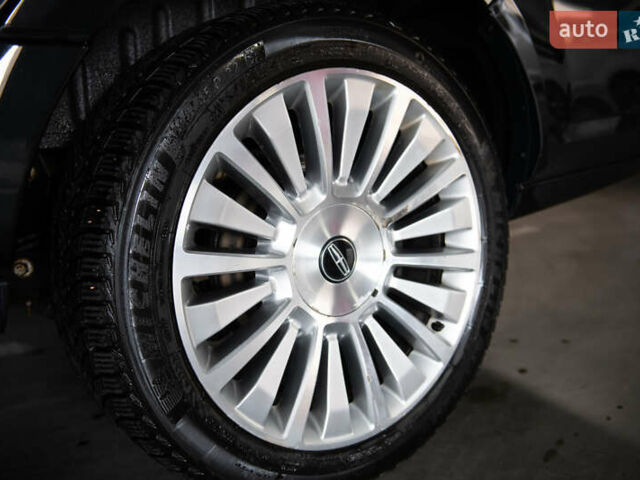 Черный Линкольн Навигатор, объемом двигателя 3.5 л и пробегом 153 тыс. км за 25600 $, фото 71 на Automoto.ua