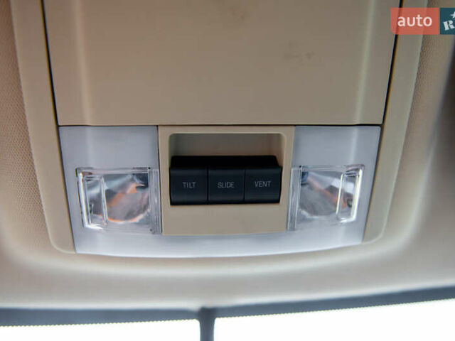 Черный Линкольн Навигатор, объемом двигателя 3.5 л и пробегом 153 тыс. км за 25600 $, фото 56 на Automoto.ua