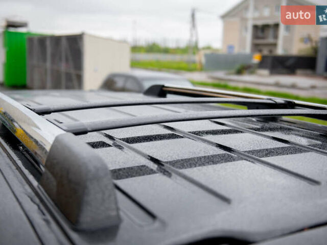 Черный Линкольн Навигатор, объемом двигателя 3.5 л и пробегом 153 тыс. км за 25600 $, фото 7 на Automoto.ua