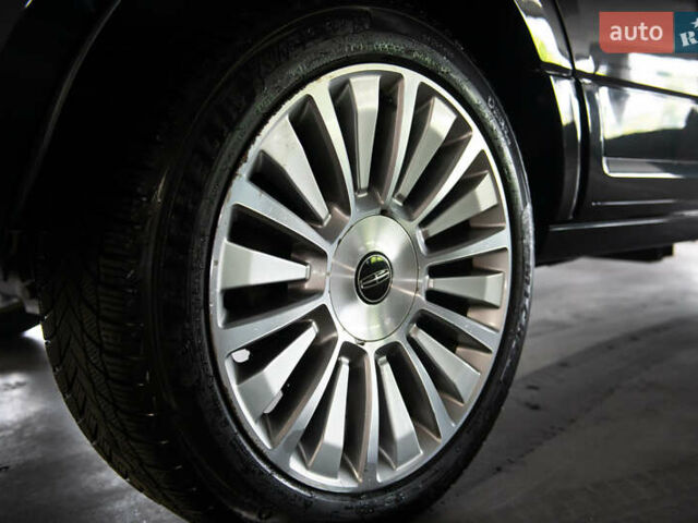 Черный Линкольн Навигатор, объемом двигателя 3.5 л и пробегом 153 тыс. км за 25600 $, фото 72 на Automoto.ua