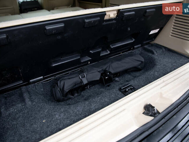 Черный Линкольн Навигатор, объемом двигателя 3.5 л и пробегом 153 тыс. км за 25600 $, фото 34 на Automoto.ua